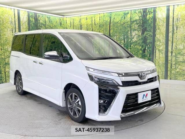 Toyota VOXY 2021-02 212210-17