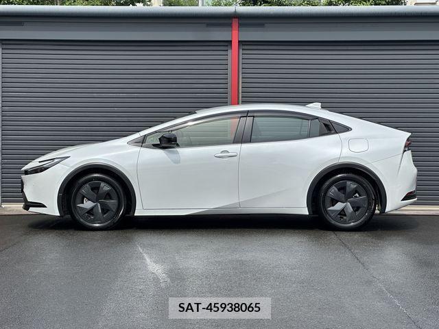 Toyota PRIUS 2024-01 339866-23