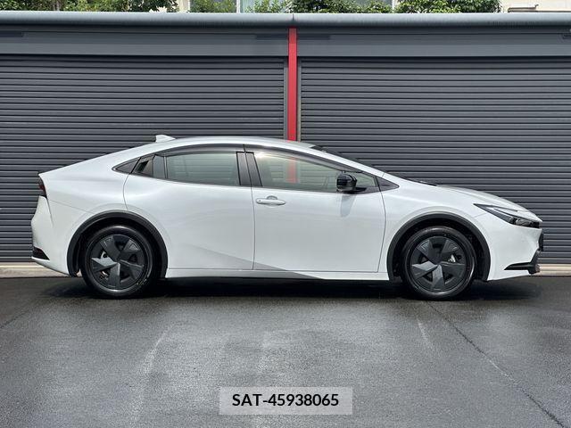 Toyota PRIUS 2024-01 339866-21