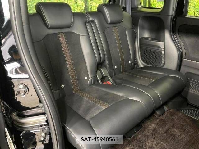 Honda N BOX CUSTOM 2018-03 379473-9