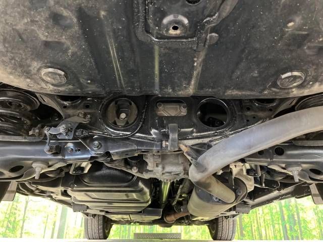 Toyota HARRIER 2017-08 20656-19