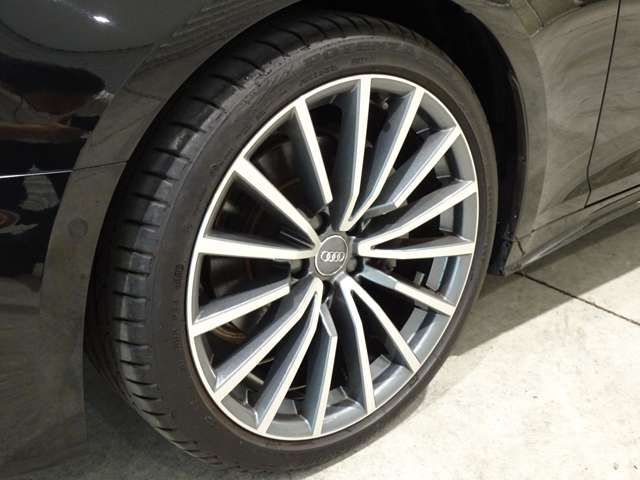 Audi A5 2021-11 18467-6
