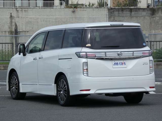 Nissan ELGRAND 2021-01 18068-2