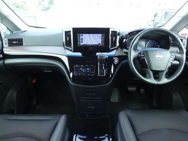 Nissan ELGRAND 2021-01 18068-1