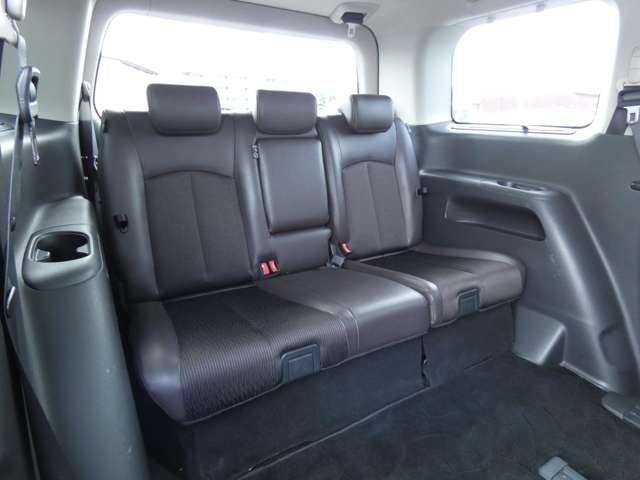Nissan ELGRAND 2021-01 18068-23