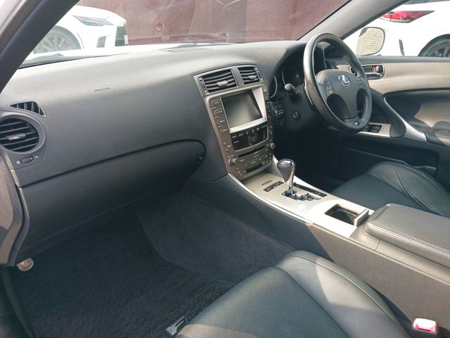 Lexus IS F 2008-06 186353-21