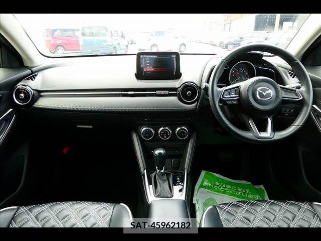Mazda DEMIO 2019-04 301982-2
