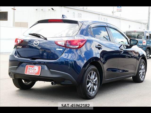 Mazda DEMIO 2019-04 301982-16