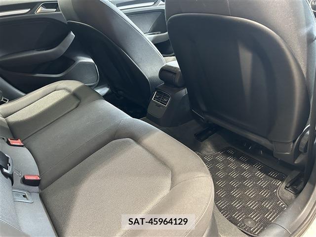 Audi A3 2017-02 293619-23