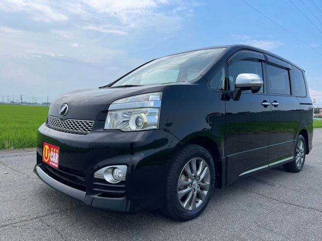 Toyota VOXY 2013-10 7403-2