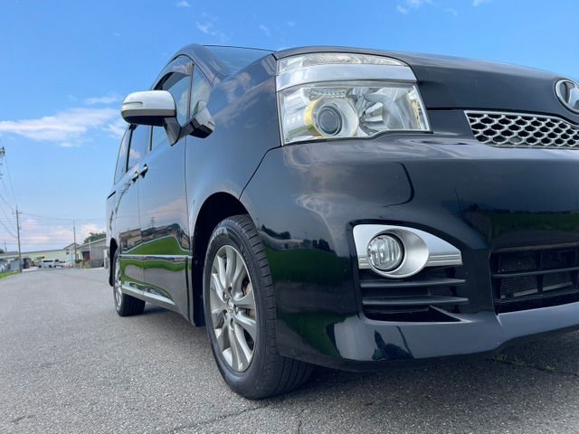 Toyota VOXY 2013-10 7403-11