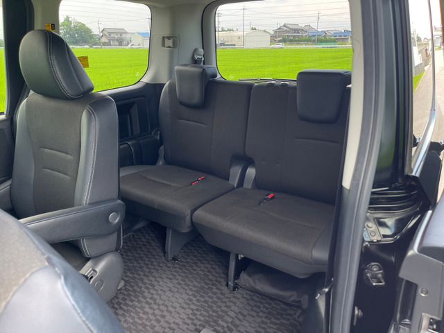 Toyota VOXY 2013-10 7403-8