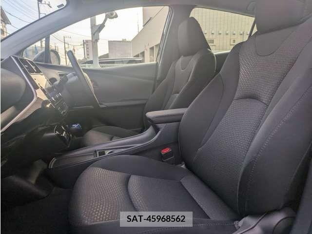 Toyota PRIUS 2022-03 322477-15