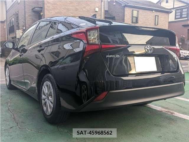 Toyota PRIUS 2022-03 322477-3