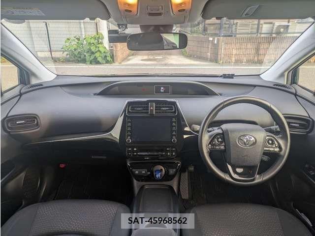 Toyota PRIUS 2022-03 322477-13