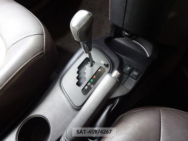 Toyota IQ 2009-06 337296-10