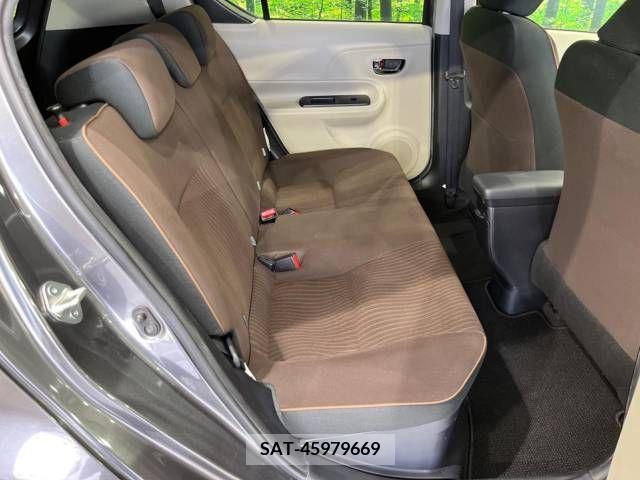 Toyota AQUA 2013-08 345251-9