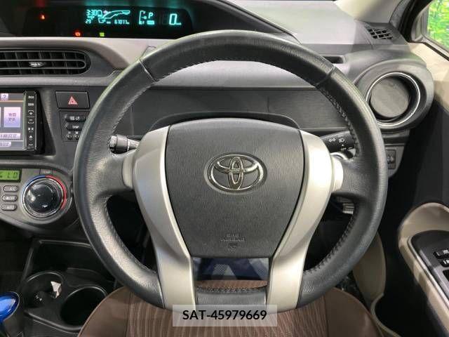 Toyota AQUA 2013-08 345251-11