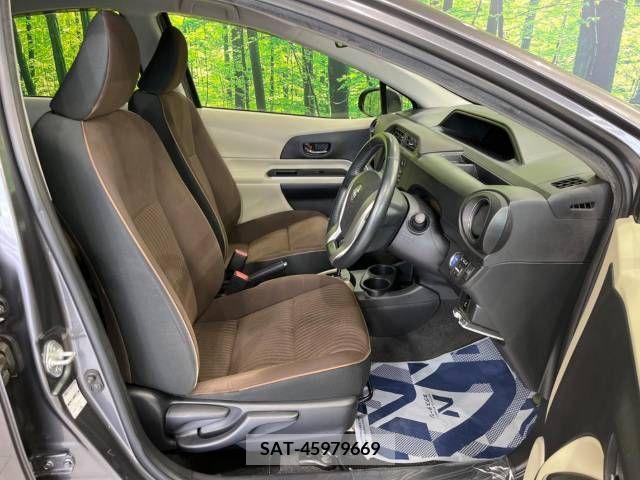 Toyota AQUA 2013-08 345251-8