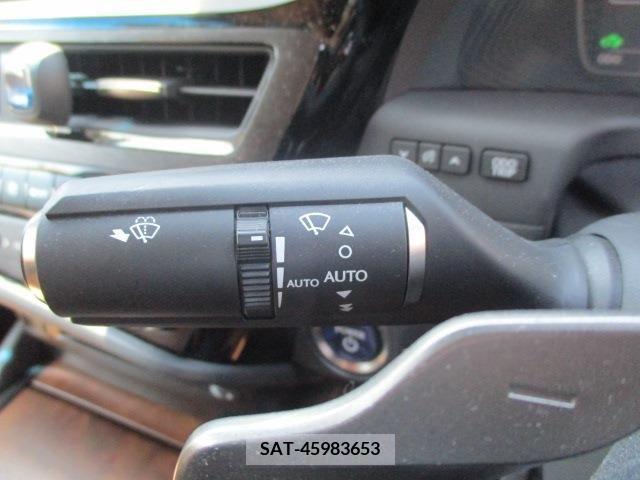 Lexus ES 2022-01 227303-15