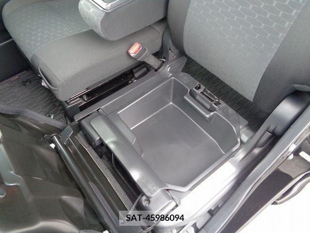 Daihatsu WAKE 2018-01 219686-17