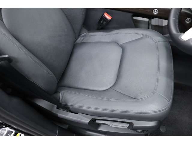 ROVER DEFENDER 2023-06 192769-7