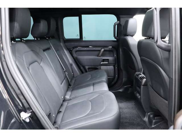 ROVER DEFENDER 2023-06 192769-13