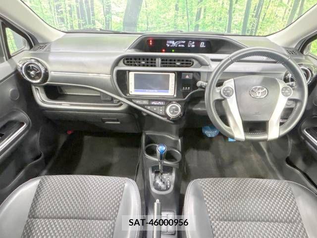 Toyota AQUA 2015-03 314189-1