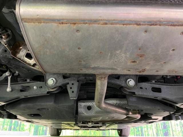 Toyota PRIUS 2019-06 192719-19