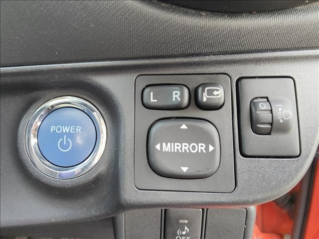 Toyota AQUA 2012-05 28768-12