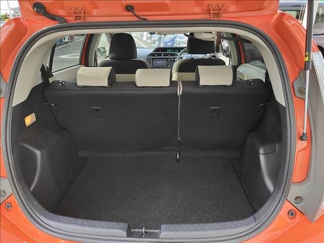 Toyota AQUA 2012-05 28768-24