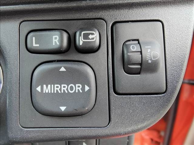 Toyota AQUA 2012-05 28768-15