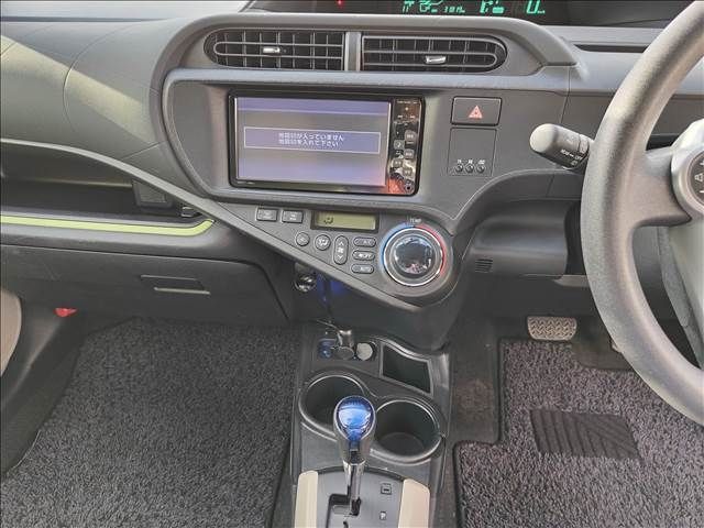 Toyota AQUA 2012-05 28768-17