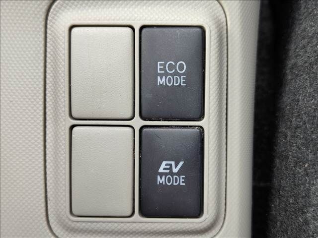 Toyota AQUA 2012-05 28768-22