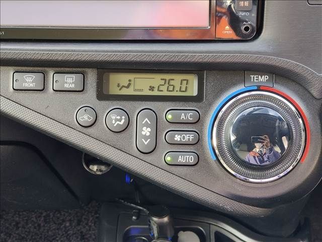 Toyota AQUA 2012-05 28768-20