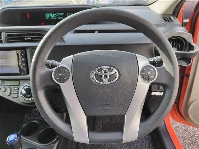 Toyota AQUA 2012-05 28768-21