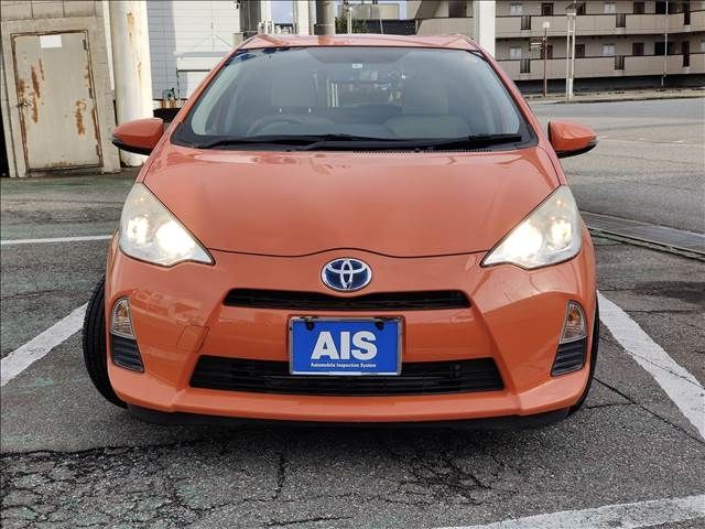 Toyota AQUA 2012-05 28768-1