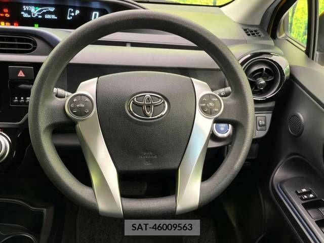Toyota AQUA 2017-02 384050-11