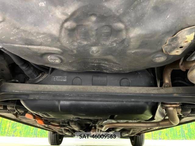 Toyota AQUA 2017-02 384050-19