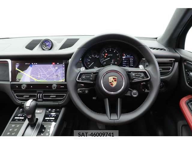 Porsche MACAN 2024-02 333665-16