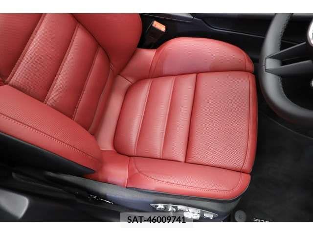 Porsche MACAN 2024-02 333665-7