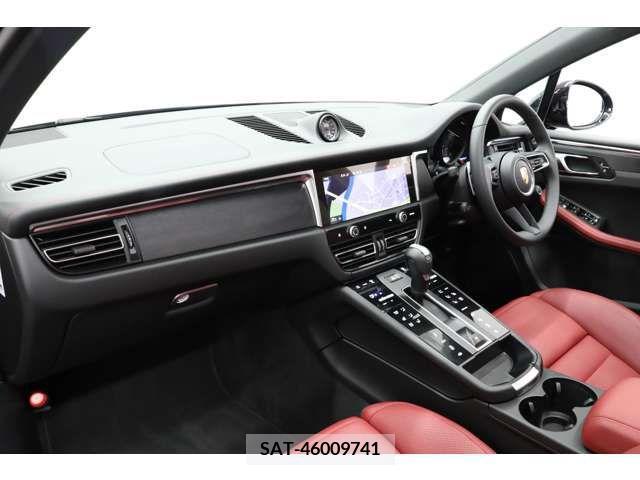 Porsche MACAN 2024-02 333665-15