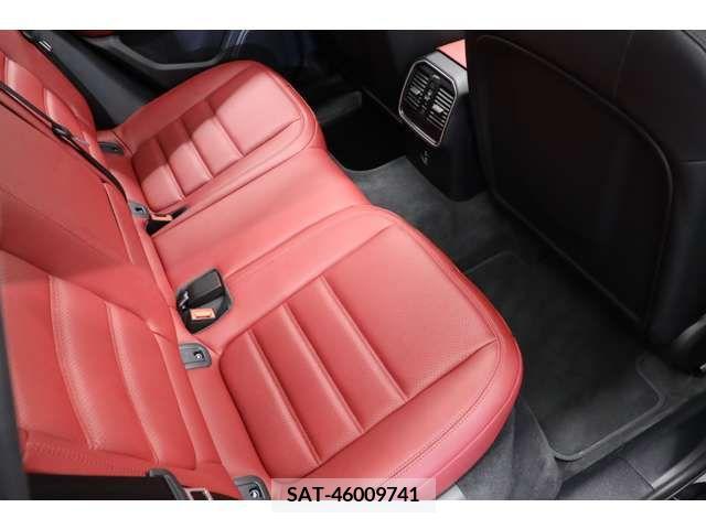 Porsche MACAN 2024-02 333665-12