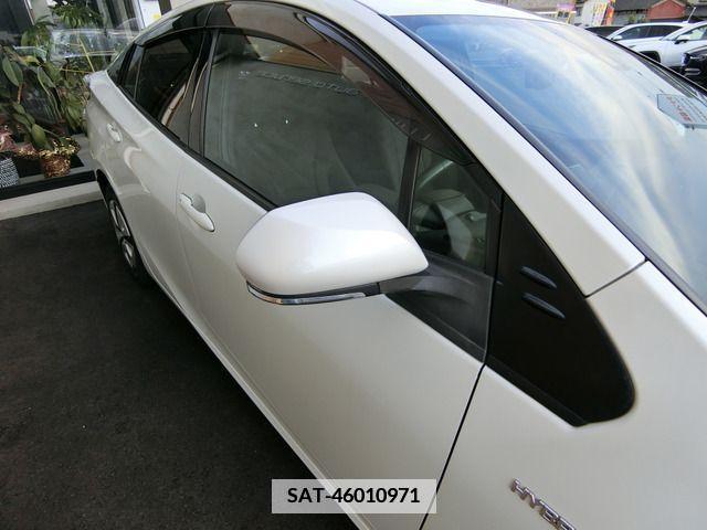 Toyota PRIUS 2016-07 366493-18