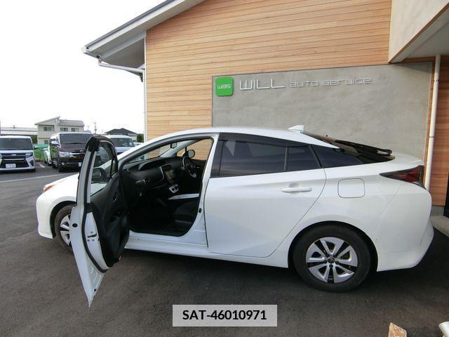Toyota PRIUS 2016-07 366493-13