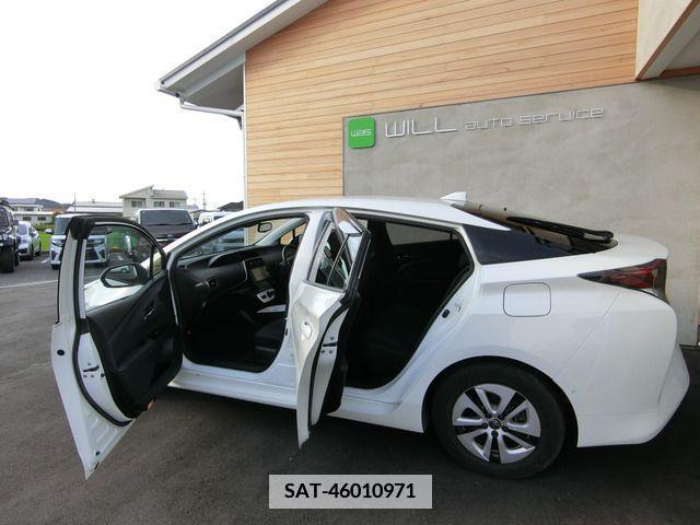 Toyota PRIUS 2016-07 366493-14