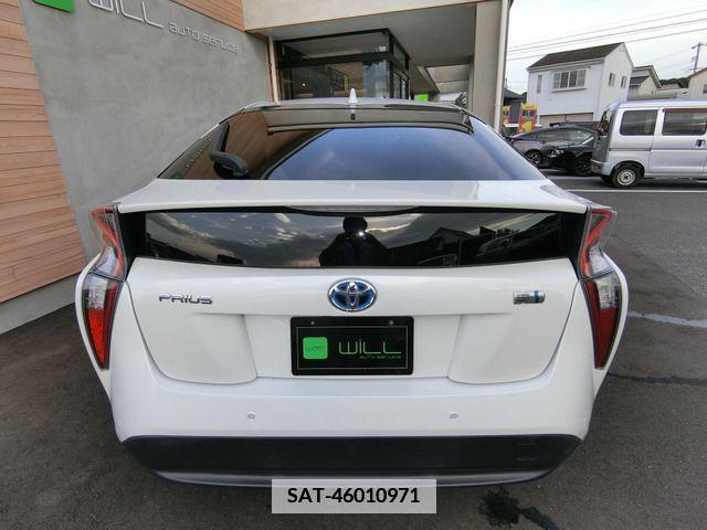 Toyota PRIUS 2016-07 366493-1