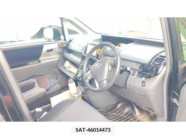 Toyota VOXY 2007-10 395019-9