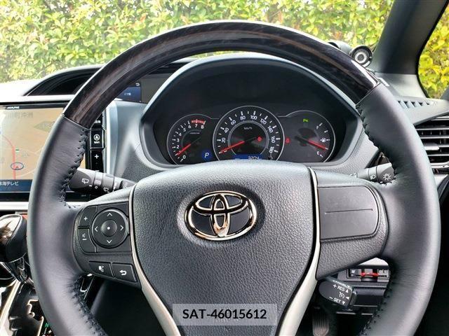 Toyota NOAH 2021-11 202215-13