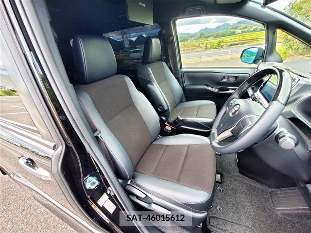 Toyota NOAH 2021-11 202215-9